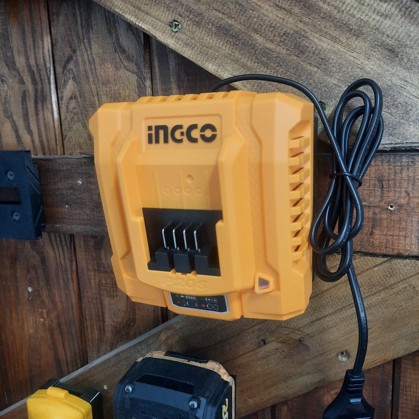 INGCO charger mounted wihtout battery equipped
